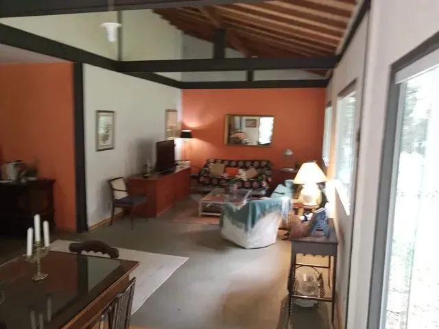 Imagem 4: Casa para Aluguel Possui 200 Metros Quadrados com 3 Quartos em Araras - Petrópolis - Rj