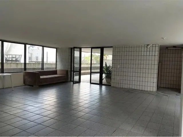 Imagem: O apartamento possui 3 Dormitórios, 1 Suíte, 3 Banheiros,
