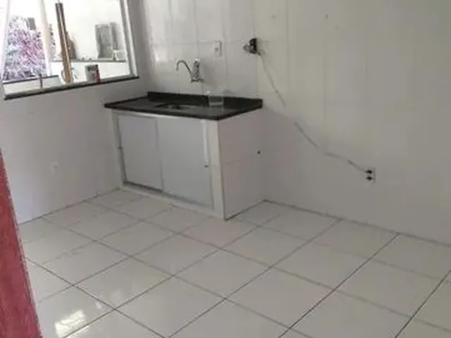 Imagem 5: Apartamento com Sala, 2 Quartos, Cozinha, Área de Serviço, 1 Banheiro e Garagem