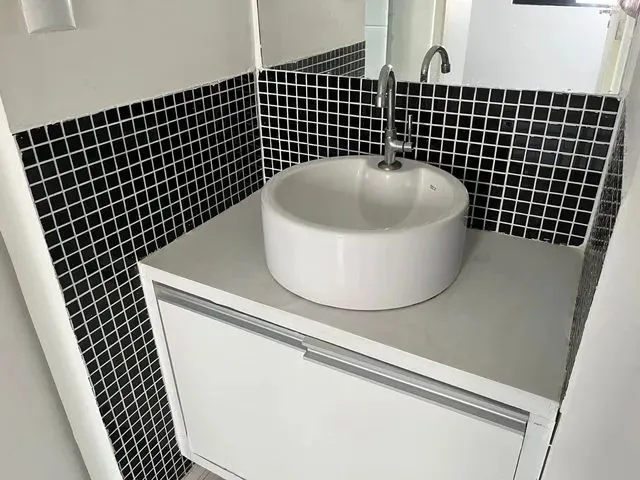 Imagem 11: Edifico Solar Grenoble , Mobiliado , 2 Quartos, 1Gar, $2.400 com as Taxas