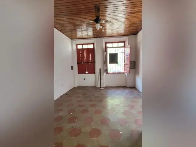 Imagem 2: Casa Comercial - em Frente a Camara Municipal de Cuiabá