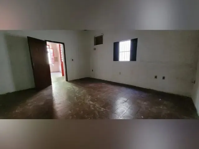 Imagem 5: Casa Comercial - em Frente a Camara Municipal de Cuiabá