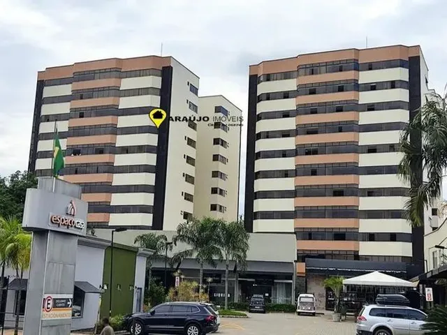 Imagem: A casa possui 3 Dormitórios, 4 Banheiros, 2 Vagas na
