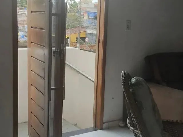 Imagem 2: Casa com 2 Suítes e 1 Quarto