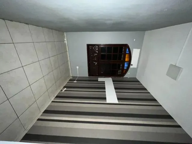 Imagem 7: Prédio/Edifício Inteiro para Aluguel Tem 370 Metros Quadrados com 12 Quartos