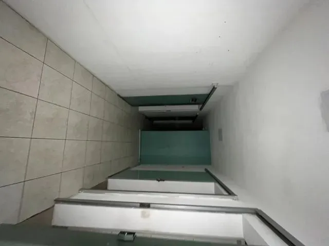 Imagem 5: Prédio/Edifício Inteiro para Aluguel Tem 370 Metros Quadrados com 12 Quartos
