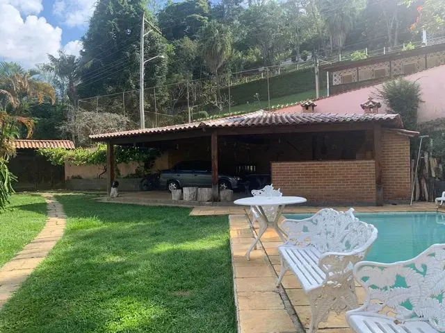 Imagem: Linda Casa em Localização Privilegiada