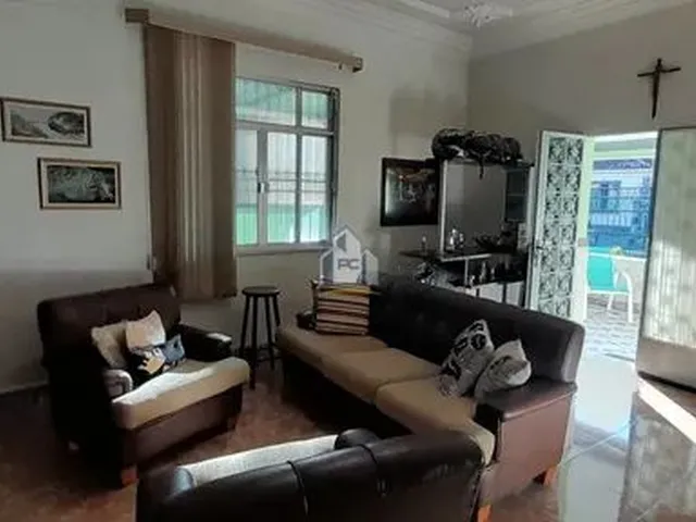 Imagem 8: Casa À Venda no Bairro Chic, com 5 Quartos e Ótima Área Externa - Terreno com 352M2