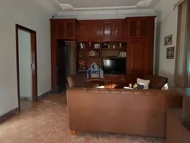 Imagem 13: Casa À Venda no Bairro Chic, com 5 Quartos e Ótima Área Externa - Terreno com 352M2