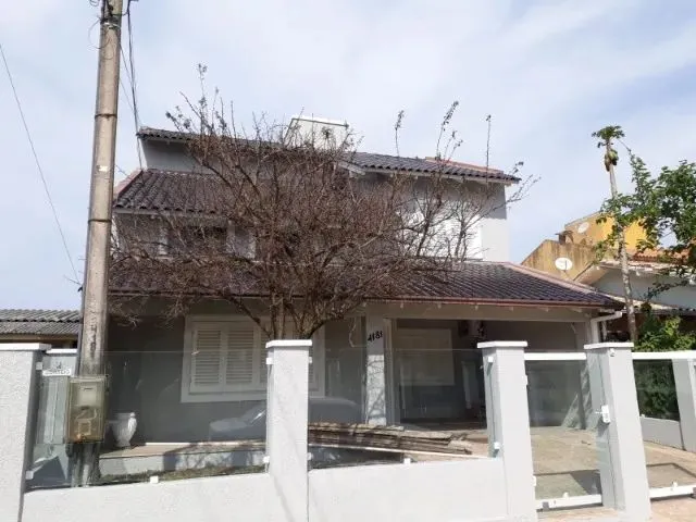 Imagem 2: Casa com Piscina Temporada 2023/24