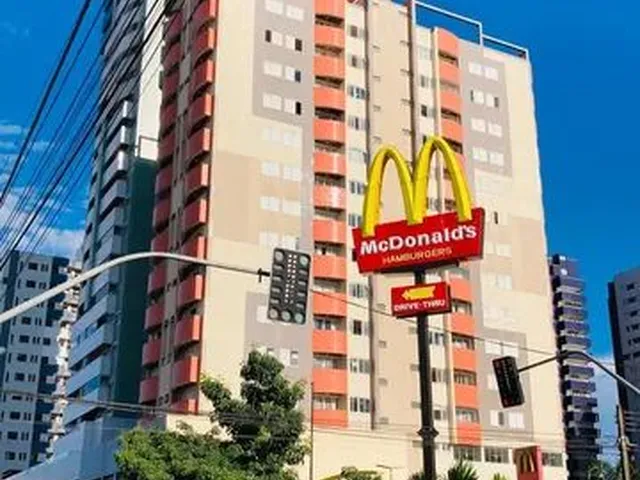 Imagem: O apartamento possui 3 Dormitórios, 1 Suíte, 2 Banheiros,