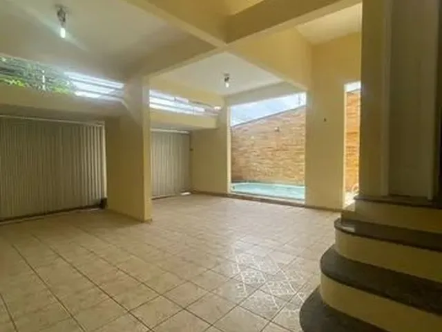 Imagem 7: Casa Duplex no Bequimão com 5 Quartos - Nascente