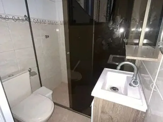 Imagem: Casa para Aluguel, 2 Quartos, 1 Vaga, Vila
