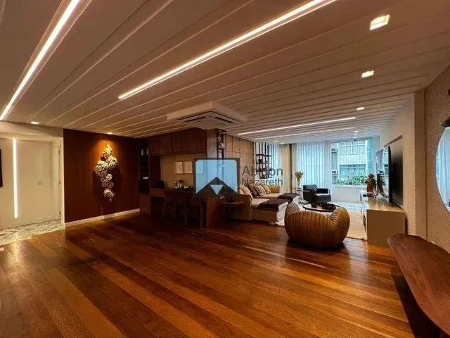 Imagem: Apartamento com 4 Dormitórios, 250 M²