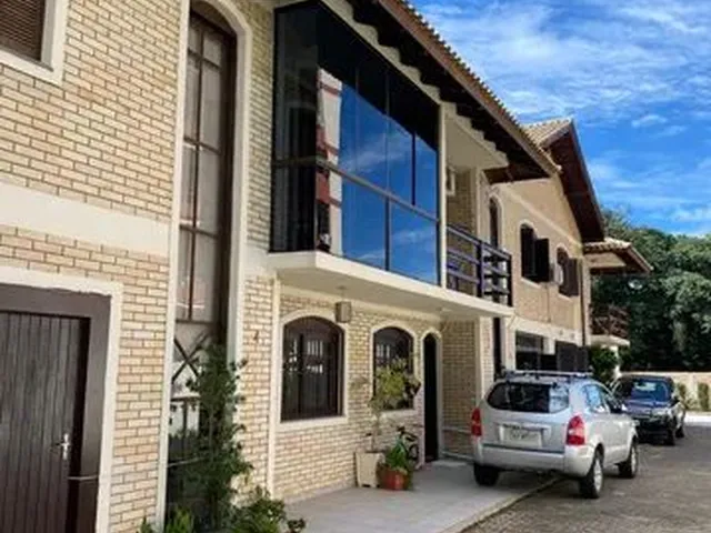 Imagem: Porto Alegre - Casa de Condomínio - Tristeza