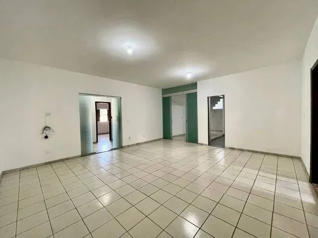 Imagem 15: Casa para Aluguel, 4 Quartos, 2 Suítes, 4 Vagas, Castelo - Belo Horizonte/Mg