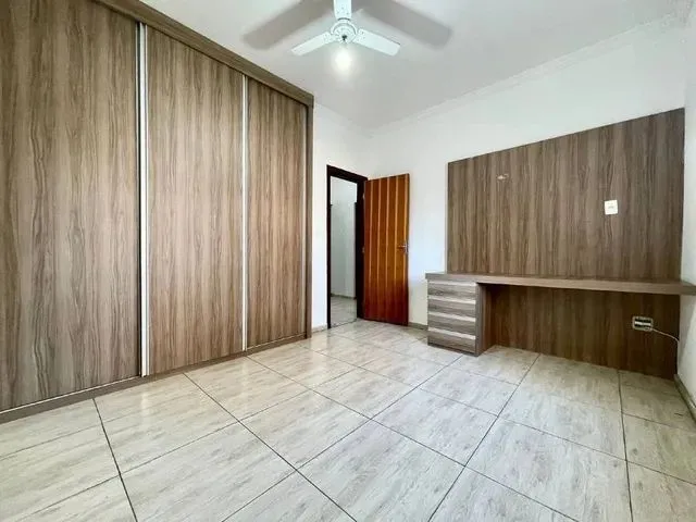 Imagem 14: Casa para Aluguel, 4 Quartos, 2 Suítes, 4 Vagas, Castelo - Belo Horizonte/Mg