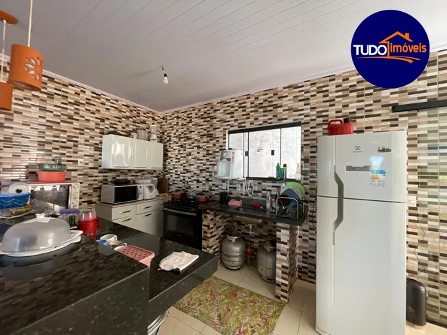 Imagem 3: Casa Simples de 3 Quartos, Suíte, Piso em Porcelanato, no Forro Pvc, em Condomínio