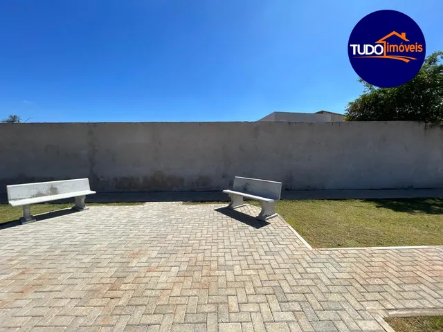 Imagem 14: Casa Simples de 3 Quartos, Suíte, Piso em Porcelanato, no Forro Pvc, em Condomínio