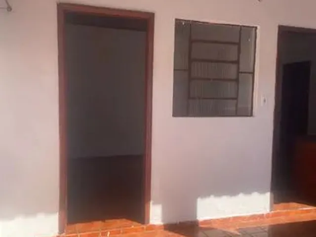 Imagem: Barracão Próximo Ao Hospital Jardim América