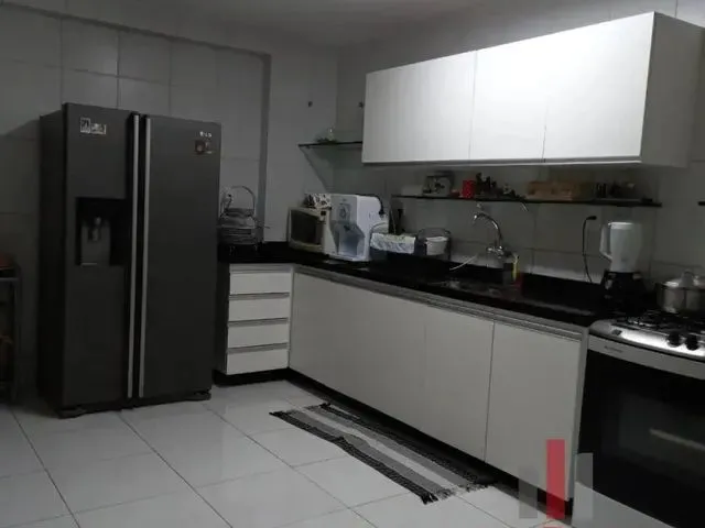 Imagem 9: Alugo Apartamento Grande com 3 Quartos, Sendo 2 Suítes, em Intermares