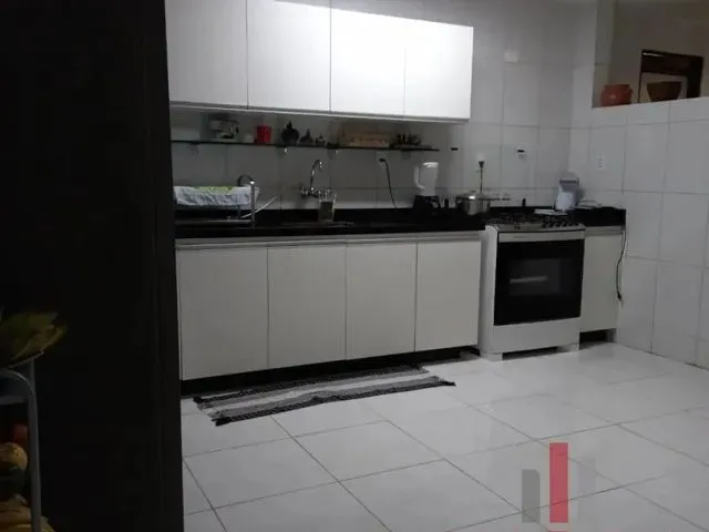 Imagem 6: Alugo Apartamento Grande com 3 Quartos, Sendo 2 Suítes, em Intermares