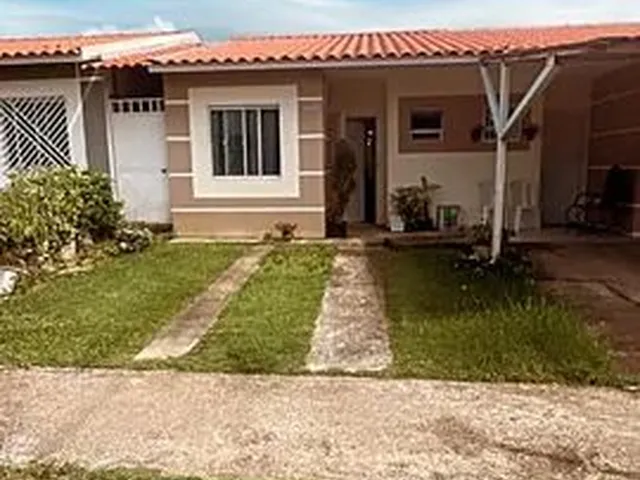 Imagem: Repasso Casa de Rua Toda Reformada no Condominio