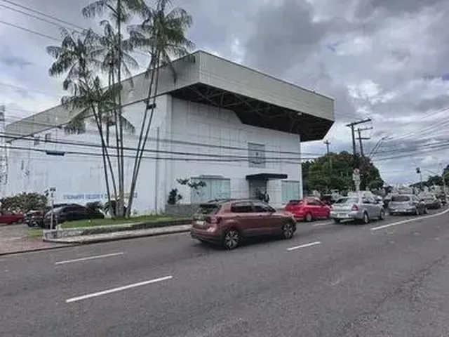 Imagem: Alugo Prédio Comercial no Adrianópolis