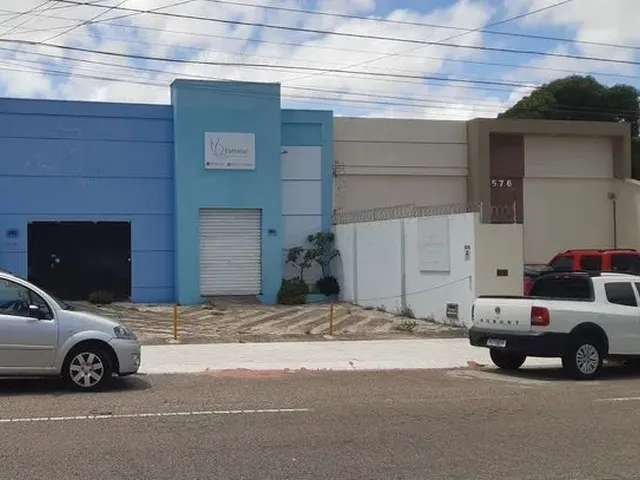 Imagem: Salas Comerciais na Miguel Castro, L Nova