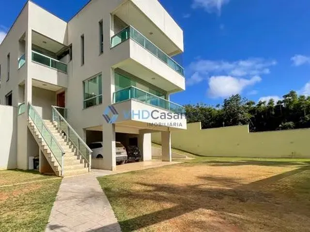 Imagem: Casa À Venda, 4 Quartos, 1 Suíte, 2 Vagas
