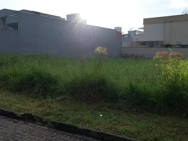 Imagem: Terreno 333 M2,Santa Terezinha, Atras da