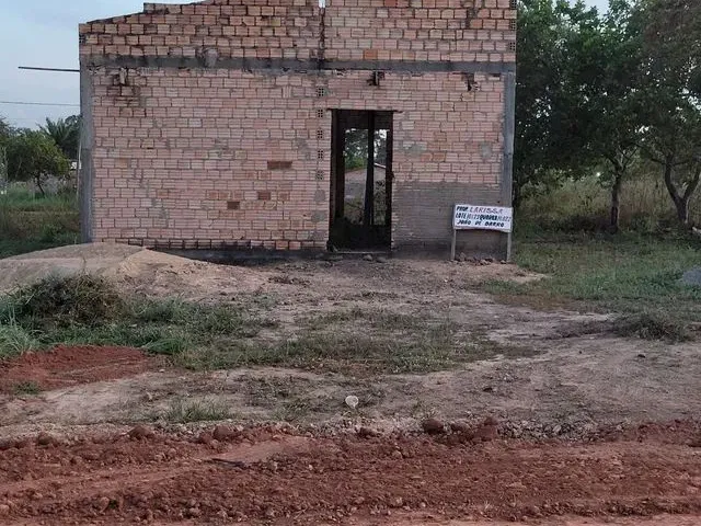 Imagem 1: João de Barro Casa em Construção
