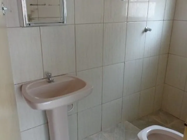 Imagem 10: Oportunidade Única! Casa Antiga e Reformada com 4 Quartos, Edícula e Garagem