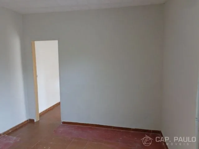 Imagem 8: Oportunidade Única! Casa Antiga e Reformada com 4 Quartos, Edícula e Garagem