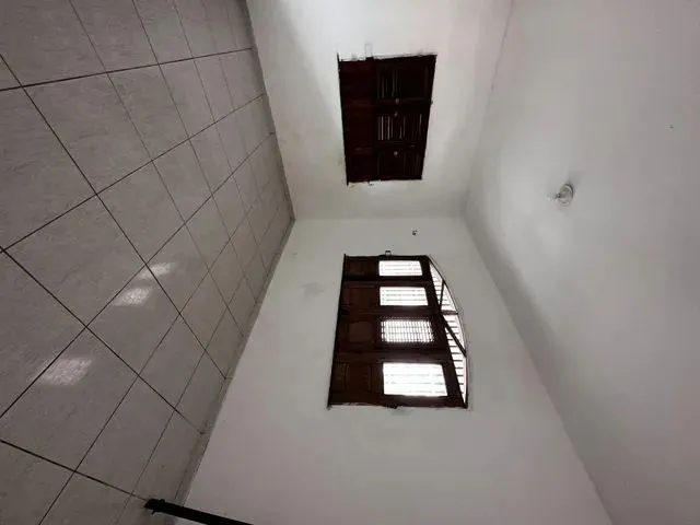 Imagem: Casa para Venda com 180 Metros com 6 Quartos