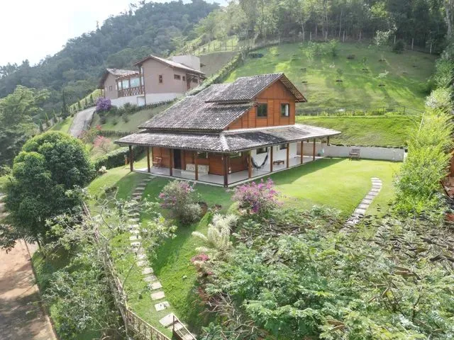 Imagem: Casa Rústica Duplex nas Montanhas Capixabas