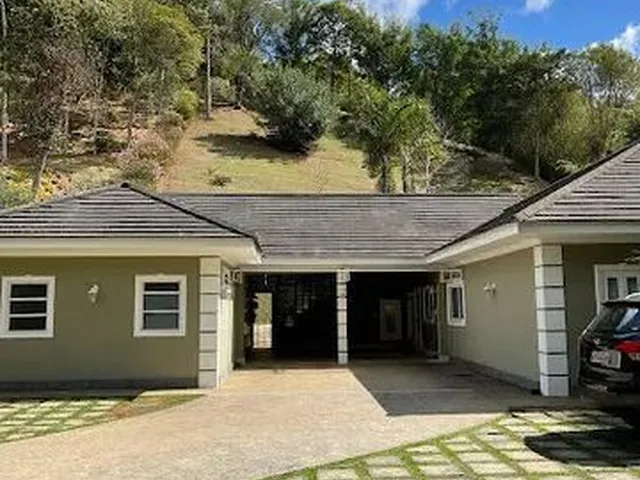 Imagem: Casa com 6 Dormitórios À Venda, 310 M²