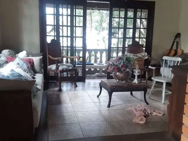 Imagem 11: Casa Sobrado 3 Pavimentos com Lago Natural