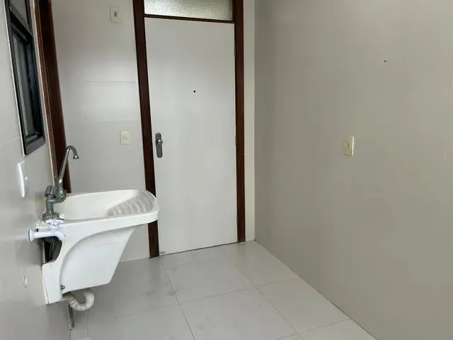 Imagem 15: Pituba, Locação 3 Quartos, Sendo 1 Suíte, 2 Vagas, R$ 4.240,00 (Já com as Taxas