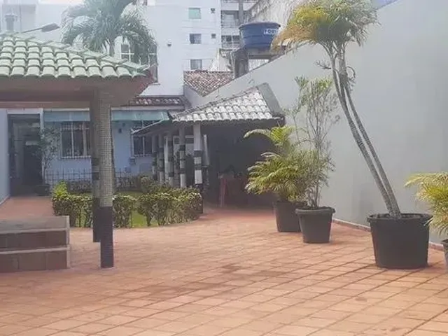 Imagem 11: Remax Level, Aluga Casa com 350M2