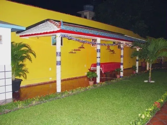 Imagem 7: Remax Level, Aluga Casa com 350M2