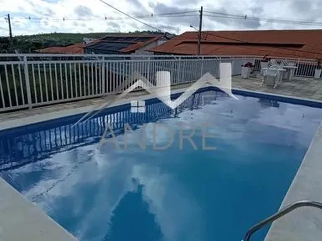 Imagem: O apartamento possui 2 Dormitórios, 1 Suíte, 1 Banheiro,