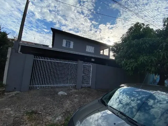 Imagem 1: Sobrado 3 Quartos 2 Banheiros para Alugar