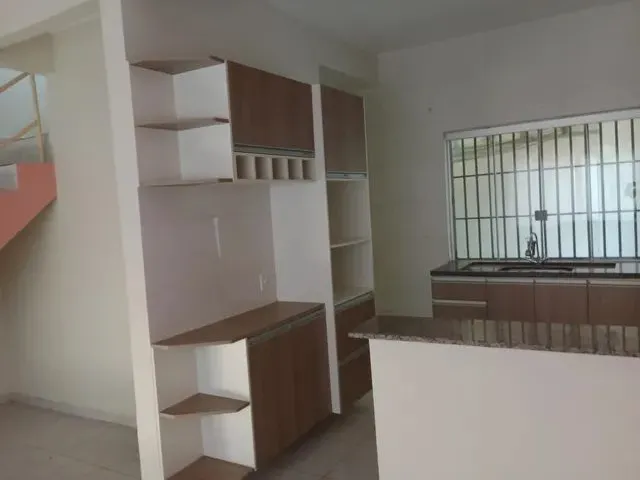 Imagem: Alugo Casa de 2 Quartos Duplex em Valparaiso