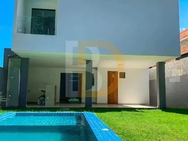 Imagem: A casa em condomínio possui 4 Dormitórios, 4 Suítes, 2