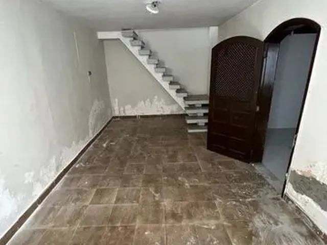 Imagem: Aluga-Se Casa com 3 Suítes e Ponto Comercial