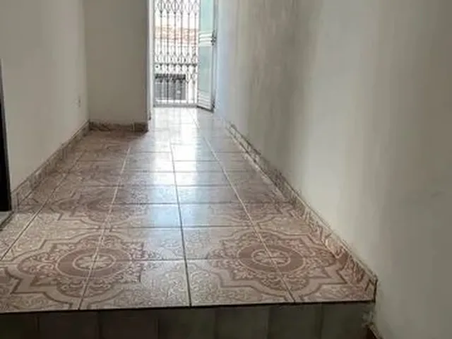 Imagem 2: Aluga-Se Casa com 3 Suítes e Ponto Comercial