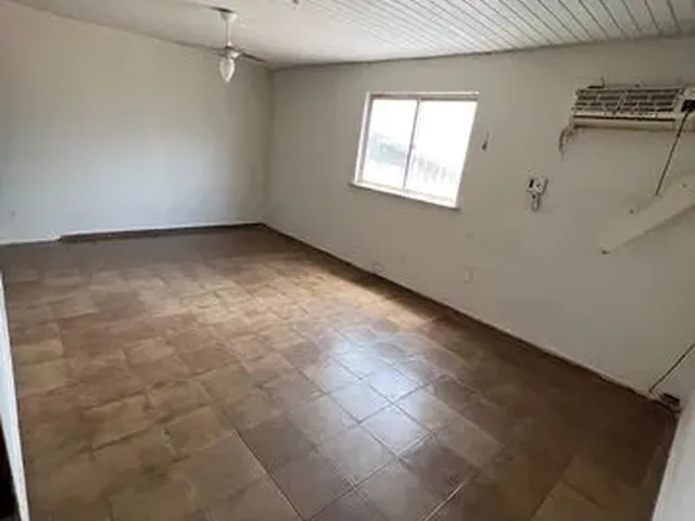 Imagem 3: Aluga-Se Casa com 3 Suítes e Ponto Comercial