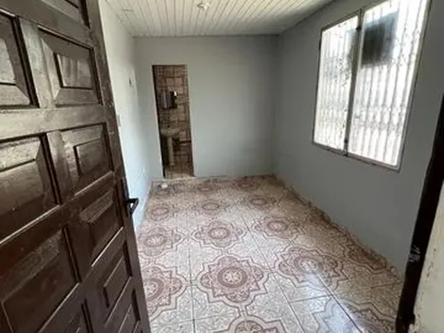 Imagem 5: Aluga-Se Casa com 3 Suítes e Ponto Comercial