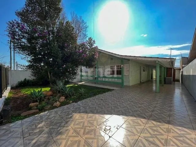 Imagem: A casa possui 3 Dormitórios, 1 Banheiro, 119m² de Área,